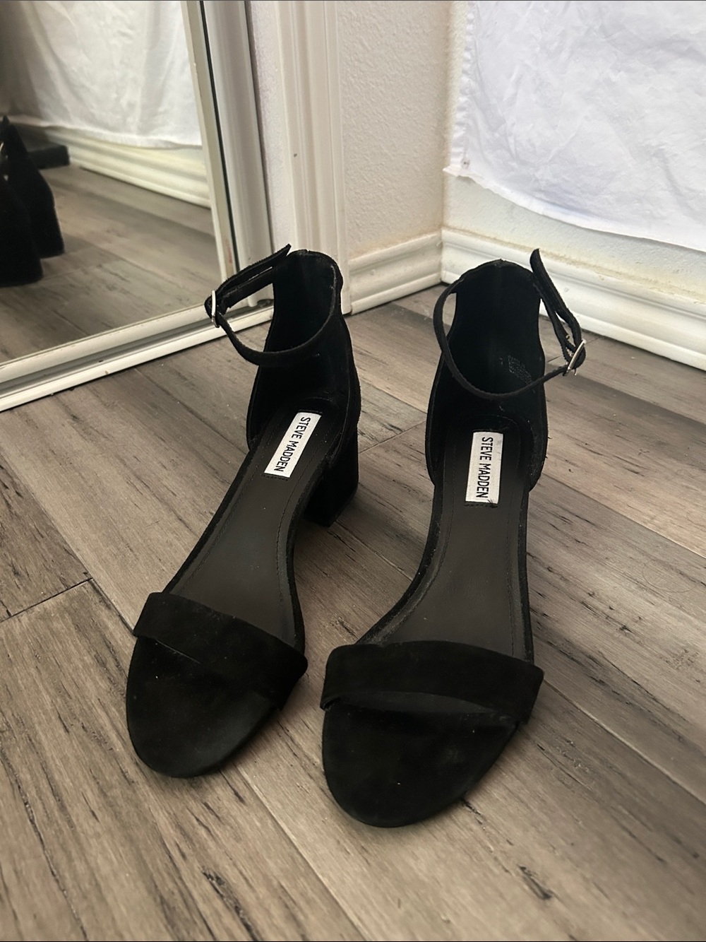 Steve Madden Black Suede Ankle Strap Block Heels Women’s Size 8